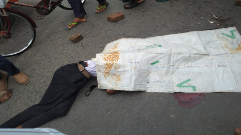 যশোরে মোটরসাইকেল-ট্রাক সংঘর্ষে কলেজ ছাত্র নিহত