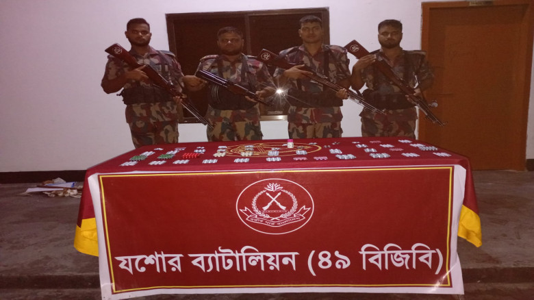 বিজিবির অভিযানে যশোর সীমান্তে বিপুল পরিমাণ ভারতীয় ঔষধ আটক