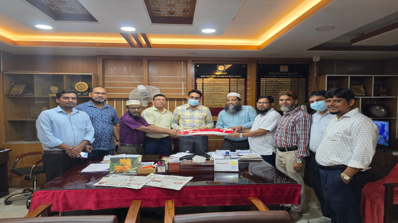 যশোর জেনারেল হাসপাতালে সিলিং ফ্যান প্রদান করলো এনডিএফ নেতৃবৃন্দ
