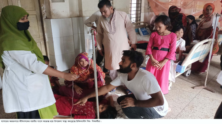 যশোর আদালতে প্রক্সি সাক্ষ্য দিতে এসে যুবক আটক