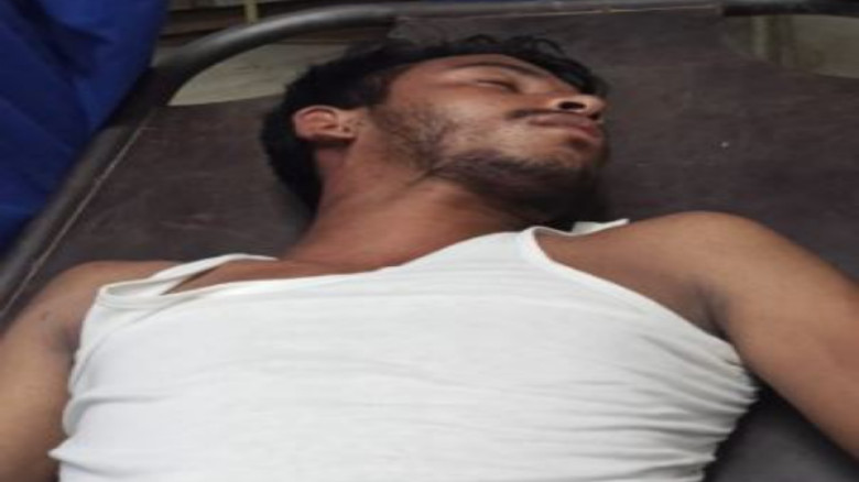 যশোরে প্রেমের ফাঁদে পড়ে যুবক আহত,