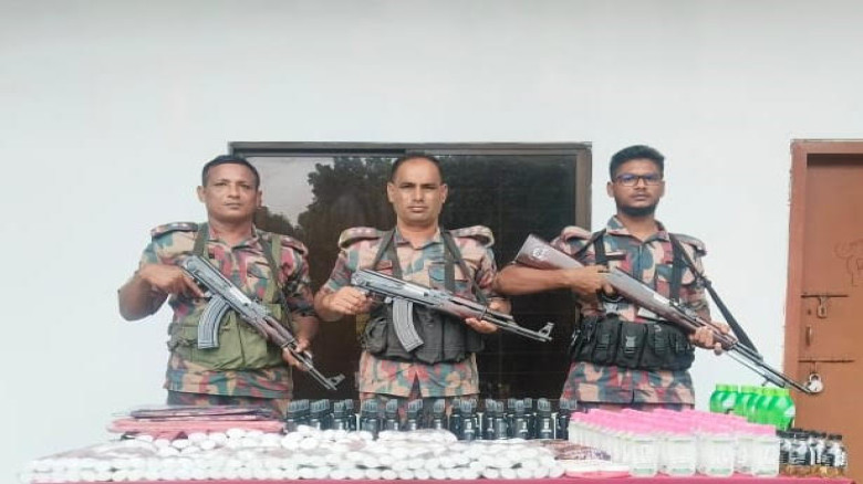 বেনাপোল সিমান্ত থেকে চোরাচালানী মালামাল আটক