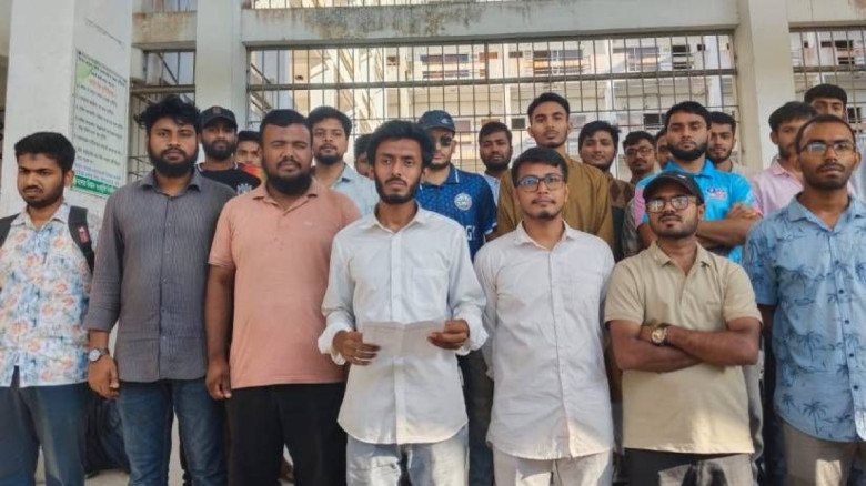 যবিপ্রবিতে শিক্ষার্থীদের ৯ দফা দাবি: ছাত্র সংসদ ও ইম্প্রুভমেন্ট সিস্টেম চালুর আহ্বান