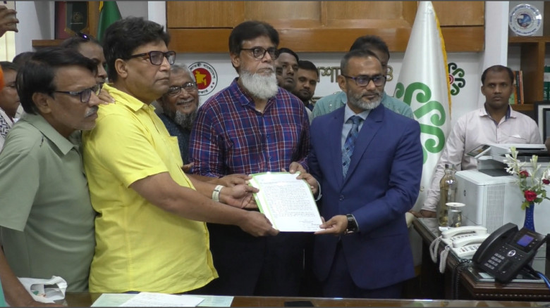 যশোর জেলা ক্রীড়া সংস্থা থেকে কাজী এনামের অপসারণের দাবিতে স্মারকলিপি