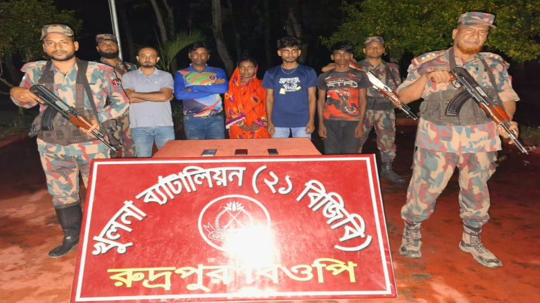 শার্শার রুদ্রপুর সীমান্ত দিয়ে অবৈধভাবে ভারতে প্রবেশের সময় ৫ বাংলাদেশি আটক