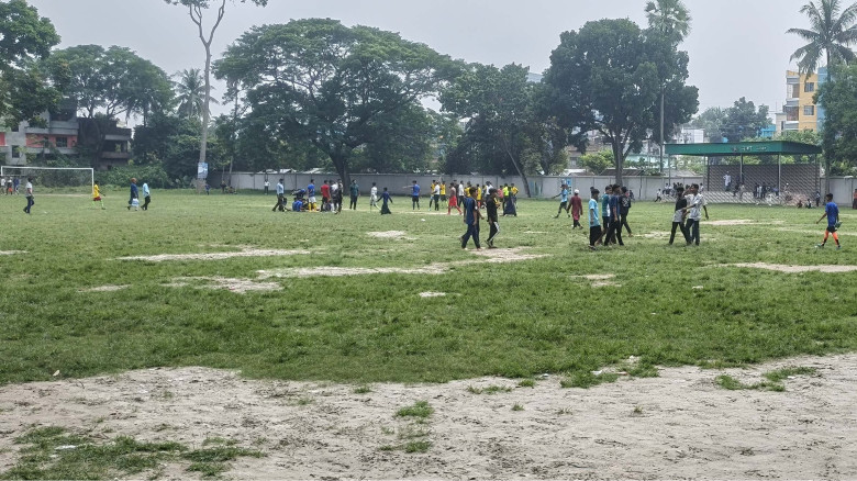 অভয়নগরে ৫২তম গ্রীষ্মকালীন জাতীয় ক্রীড়া প্রতিযোগিতার উদ্বোধন, অব্যবস্থাপনার অভিযোগ