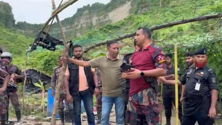 যশোর পেট্রোল পাম্প দখলের অভিযোগ অস্বীকার বিএনপি নেতার, পাল্টা সংবাদ সম্মেলন