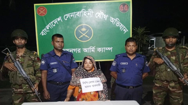 অভয়নগরে যৌথ বাহিনীর অভিযানে মাদকসহ নারী কারবারি আটক