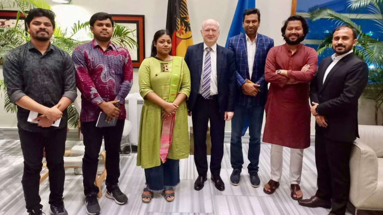 জার্মানির রাষ্ট্রদূতের সঙ্গে এনসিপি নেতাদের সৌজন্য সাক্ষাৎ