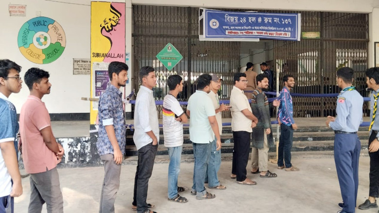 রাকসু নির্বাচনে ভোটগ্রহণ শুরু