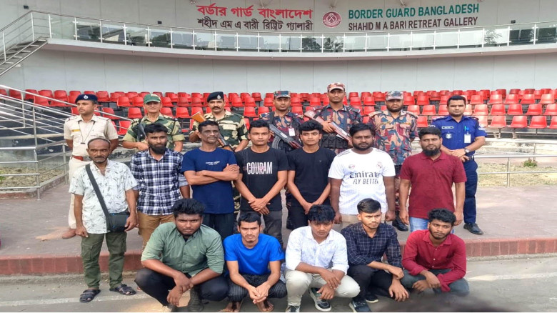 ট্রাভেল পারমিটে দেশে ফিরলেন ভারতের সাগর উপকূলে উদ্ধার হওয়া ১২ বাংলাদেশি নাবিক