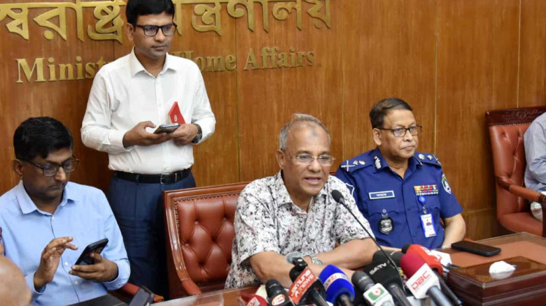 নিরাপত্তা নিয়ে সংশয় নেই, নির্বাচনের সব প্রস্তুতি সম্পন্ন: স্বরাষ্ট্র উপদেষ্টা