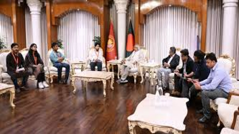 গণভোটের আগে তত্ত্বাবধায়ক সরকার নয়': জুলাই সনদ বাস্তবায়নের পরই সিদ্ধান্ত-নাহিদ