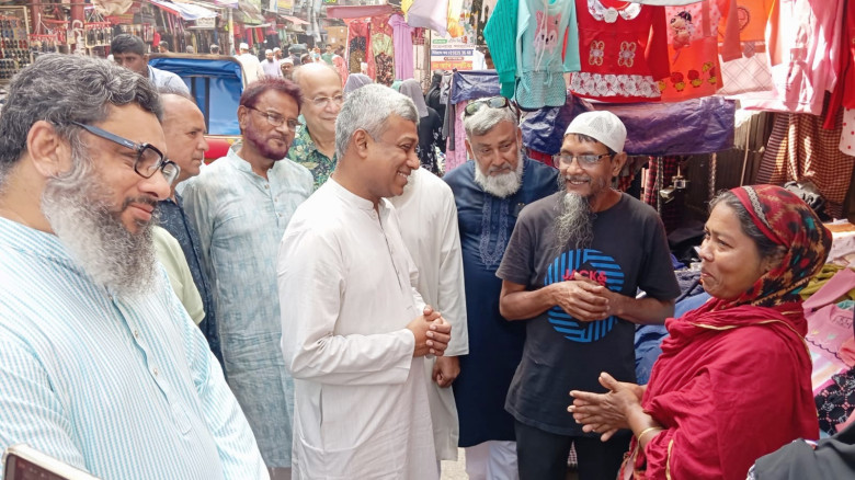 যশোর বড় বাজারে অনিন্দ্য ইসলাম অমিত গণসংযোগ