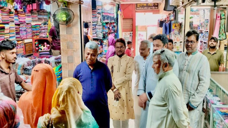 বড়বাজারে অমিতের গণসংযোগ