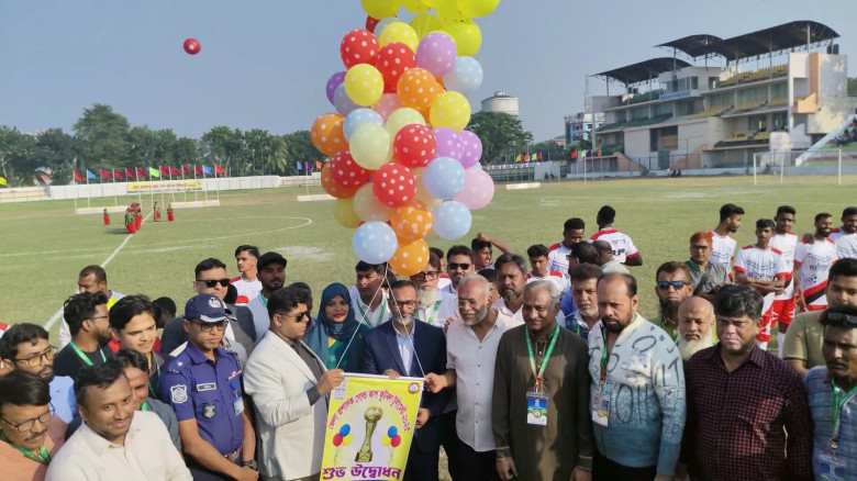 যশোর জেলা প্রশাসক গোল্ডকাপ ফুটবল টুর্নামেন্টের উদ্...
