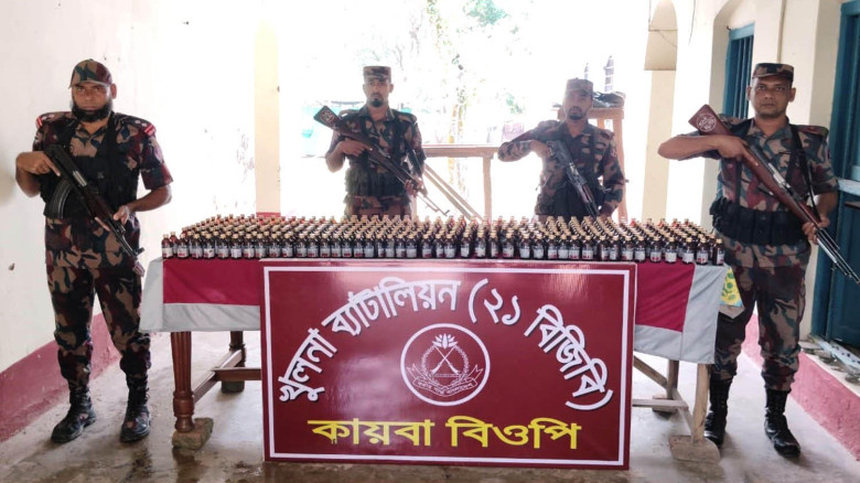 শার্শা সীমান্তে ৫০৭ বোতল ভারতীয় উইনসেরেক্স সিরাপ আটক