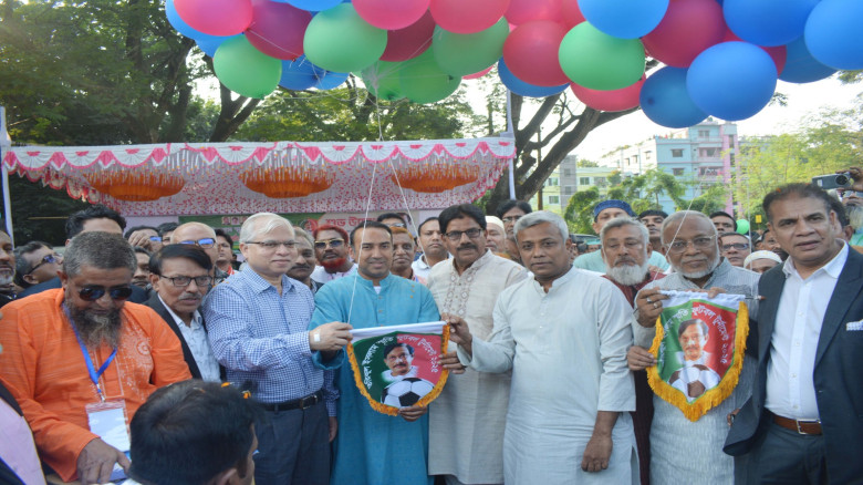 যশোরে তরিকুল ইসলাম স্মৃতি ফুটবল টুর্নামেন্টের উদ্বোধন