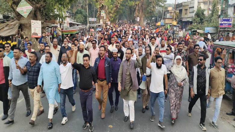 লকডাউনের বিরুদ্ধে বিএনপির বিক্ষোভ মিছিল