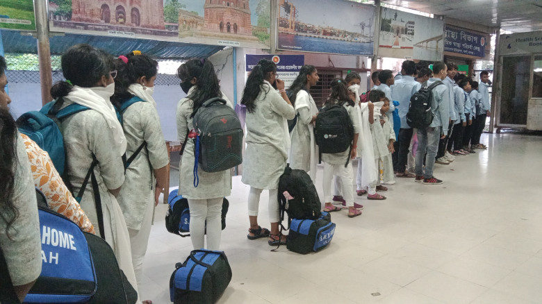 ভারতে পাচার হওয়া ৩০ কিশোর-কিশোরী দেশে ফিরেছে