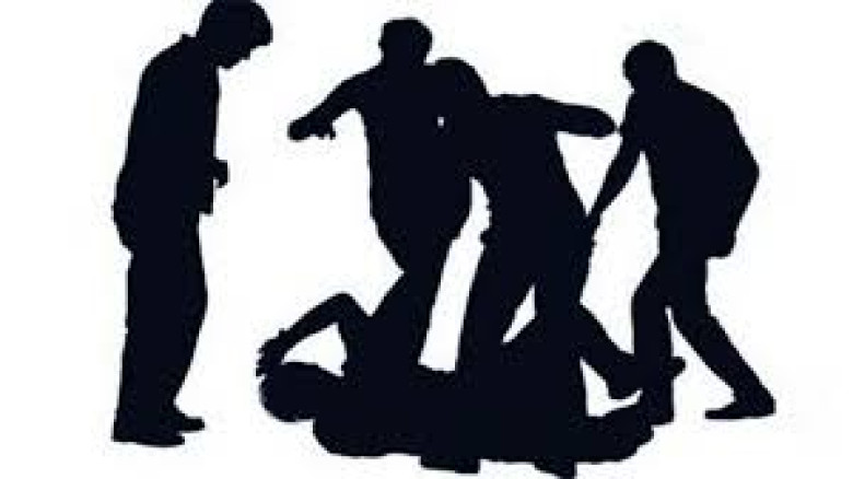 যশোরে গণপিটুনিতে হত্যায় দুই জনকে আটক করেছে পুলিশ