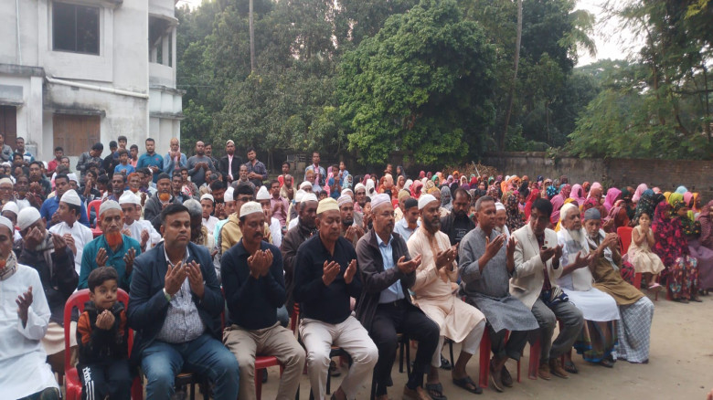 বেগম খালেদা জিয়ার সুস্থতা কামনায় মফিকুল হাসান তৃপ্তির বাড়িতে কুরআন খতম ও দোয়া