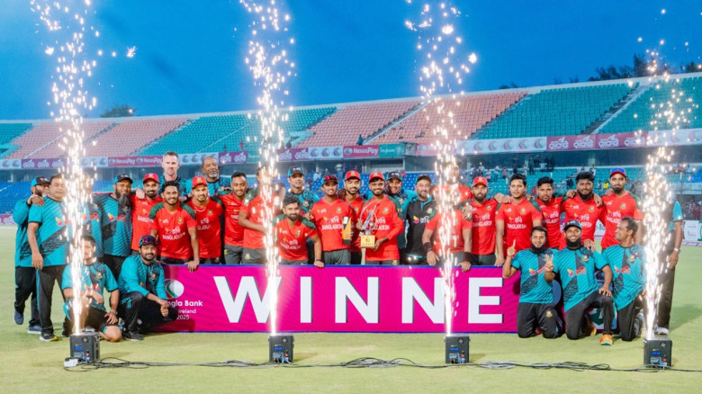 ব্যাটে-বলে দাপট: আয়ারল্যান্ডকে উড়িয়ে সিরিজ জয় বাংলাদেশের!