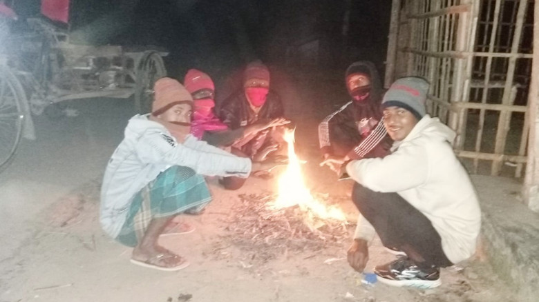 চুয়াডাঙ্গায় বাড়ছে শীতের তীব্রতা, তাপমাত্রা ১২ ডিগ্রিতে