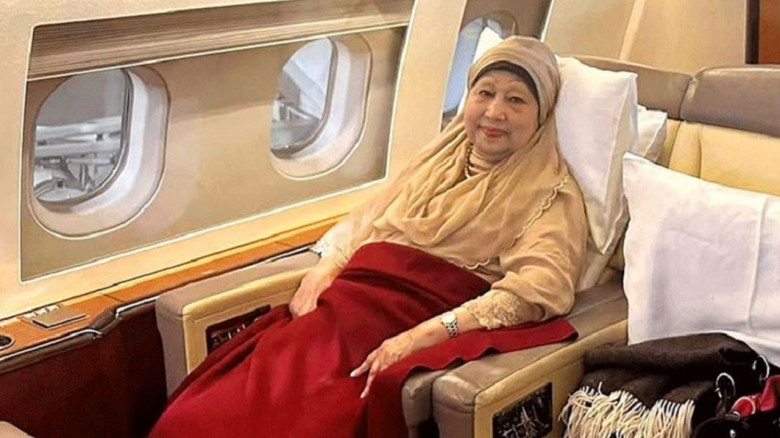 আজ আসছে না এয়ার অ্যাম্বুলেন্স, খালেদা জিয়ার লন্ডন ...