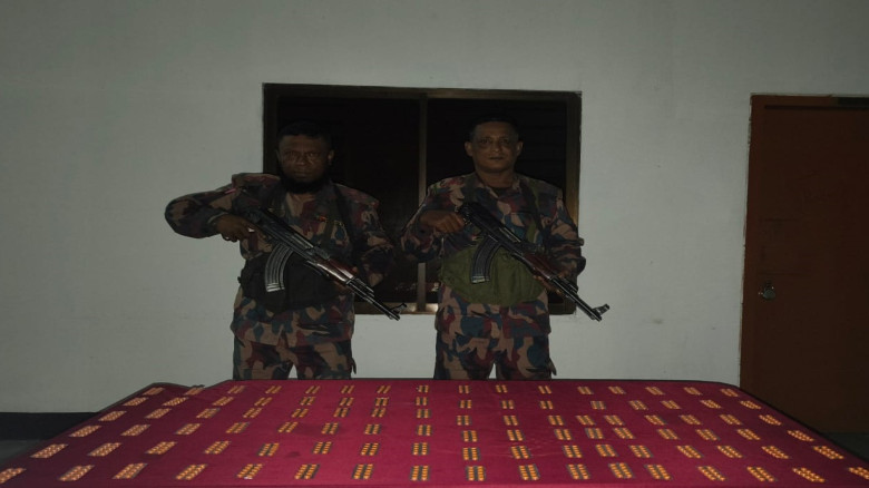 বিজিবির অভিযানে ভারতীয় ট্যাপেন্টাডল ট্যাবলেট, শাড়ী, কম্বল, শাল চাদর ও কসমেটিক্স সামগ্রী আটক