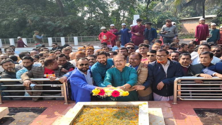বীরশ্রেষ্ঠ নূর মোহাম্মদ সমাধিতে পুষ্পস্তবক অর্পণ ক...