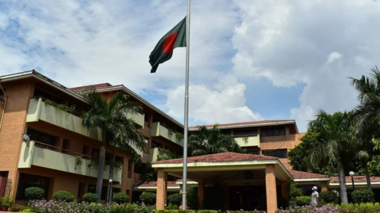 দিল্লিতে বাংলাদেশের হাইকমিশনারকে হুমকি