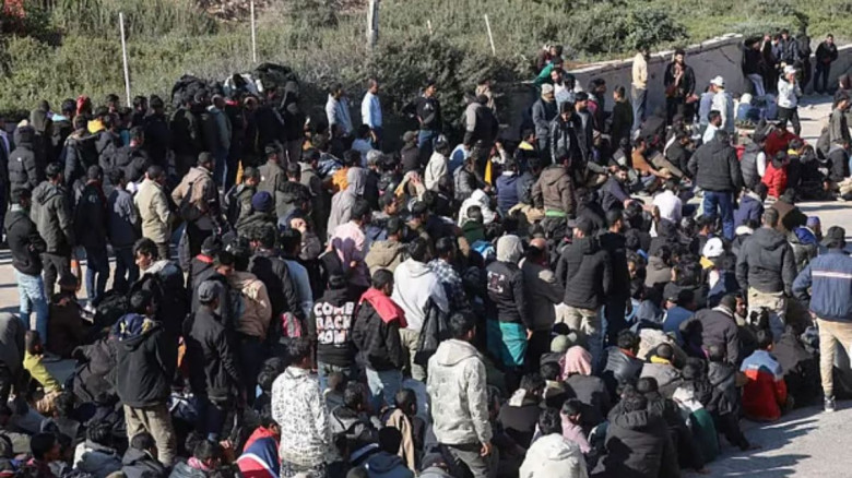 গ্রিস উপকূলে নৌকা থেকে উদ্ধার অভিবাসীদের মধ্যে ৪৩৭ জনই বাংলাদেশি