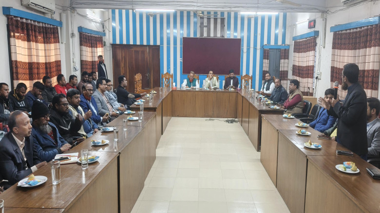 অভয়নগরে পরিবেশ সংলক্ষণ, দখল-দূষণ বন্ধ ও জাতীয় নির্বাচন বিষয়ে ব্যবসায়ীদের সঙ্গে সভা