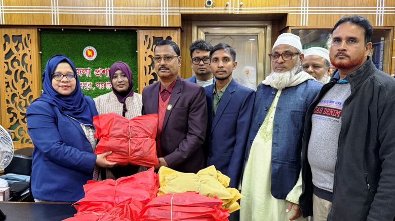 কেশবপুরে  সুবিধাবঞ্চিত  ৫০ শিক্ষার্থীকে স্কুল ড্রেস দিল ভাব বাংলাদেশ