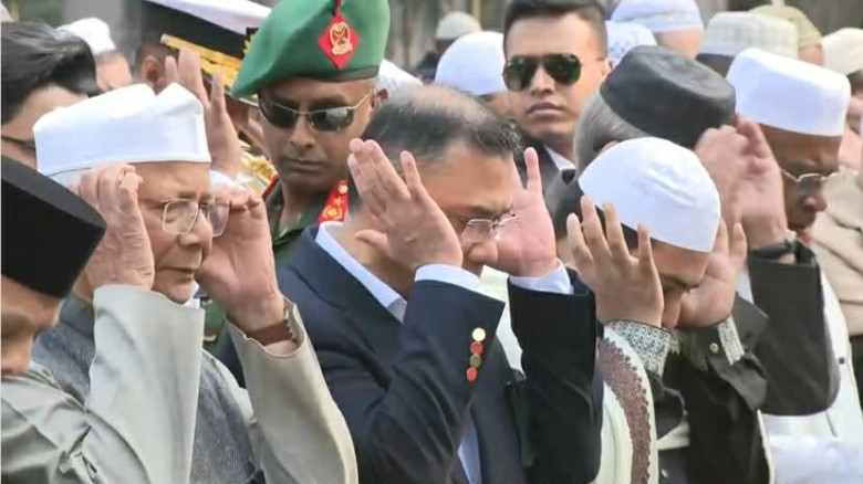 লাখো মানুষের অশ্রুসিক্ত বিদায়: স্বামী জিয়াউর রহমানের পাশেই চিরনিদ্রায় বেগম খালেদা জিয়া