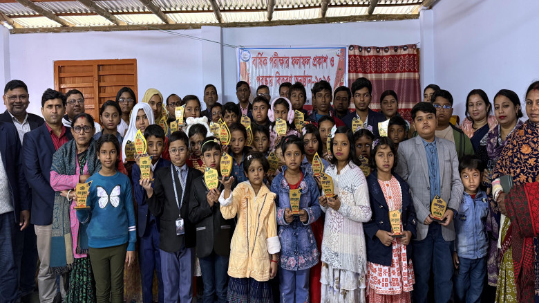 কেশবপুরে চারুপীঠের ৪১ শিক্ষার্থী পেল পুরস্কার