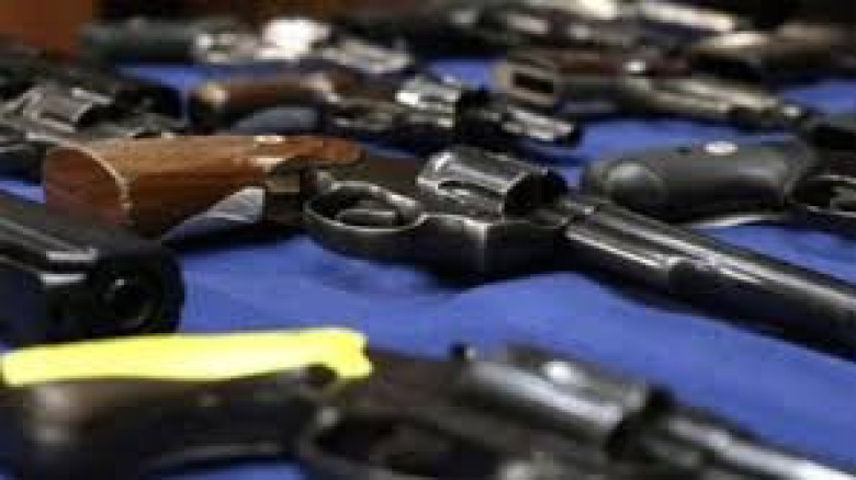 ‘অস্ত্রের সন্ধান দিলেই নগদ অর্থ, পরিচয় রাখা হবে গোপন: পুলিশ সদর দপ্তর’