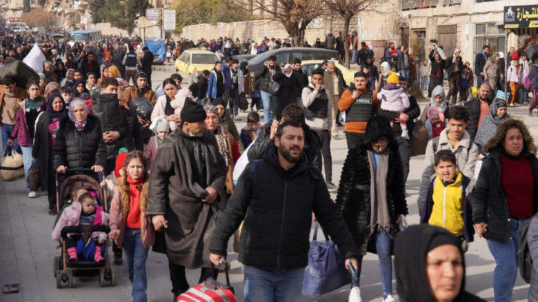 সিরিয়ায় সংঘর্ষের জেরে পালাচ্ছে হাজার হাজার মানুষ