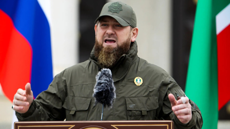 পুতিনকে শিক্ষা দিতে কাদিরভকে আটকের প্রস্তাব জেলেনস্কির