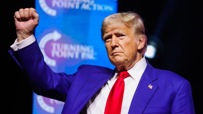 ইরান ইস্যুতে ট্রাম্পের হুঁশিয়ারি: আলোচনা না কি যুদ্ধ?