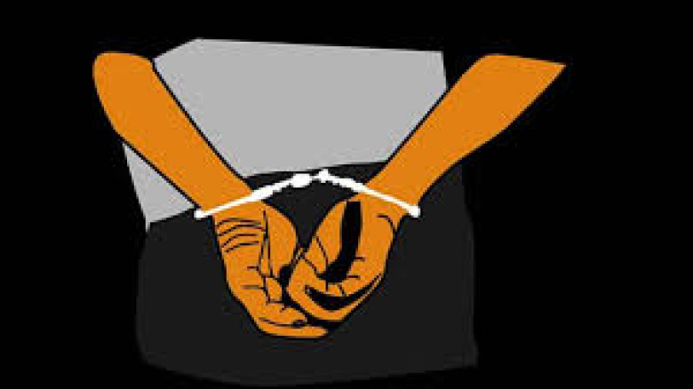 নগ্ন ছবি ও ভিডিও ছেড়ে দেয়ার ভয় দেখিয়ে চাঁদাদাবি যুবক আটক