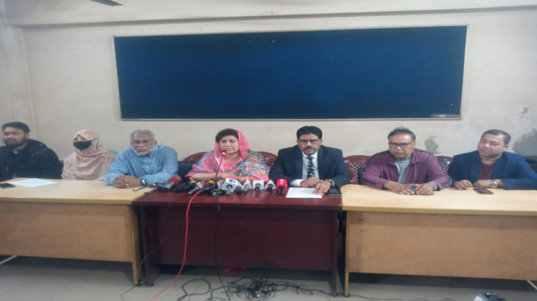 যশোরে বিএনপি প্রার্থীর শাশুড়ি-জা কে জাহান্নামের ভয় দেখিয়ে ভোট চাইলো জামায়াতের নারী নেত্রীরা!