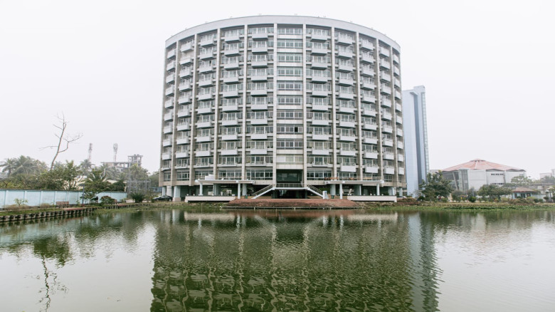 যশোর সফটওয়্যার টেকনোলজি পার্কের হোটেল কার্যক্রম বন্ধ: চাকরি হারালেন ৬৪ কর্মী