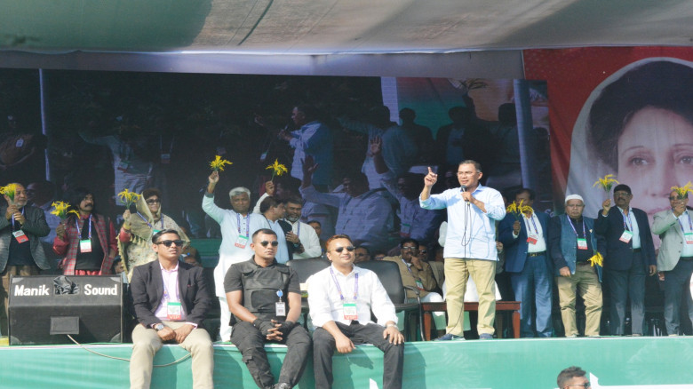 নারী-পুরুষের সম্মিলিত প্রচেষ্টায় আগামীর সমৃদ্ধ বাংলাদেশ গড়বে বিএনপি: তারেক রহমান