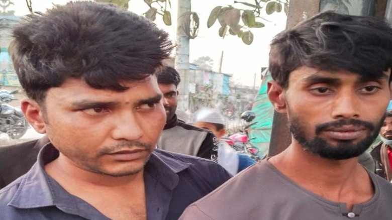 অভয়নগরে চাঁদা নিতে এসে চরমপন্থী দলের দুই সদস্য আটক