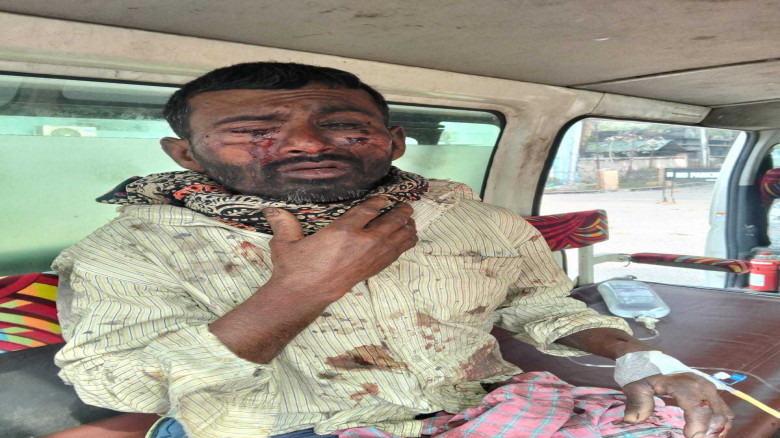 বেনাপোলে পরিতাক্ত বোমা বিস্ফোরনে দুই শ্রমিক আহত