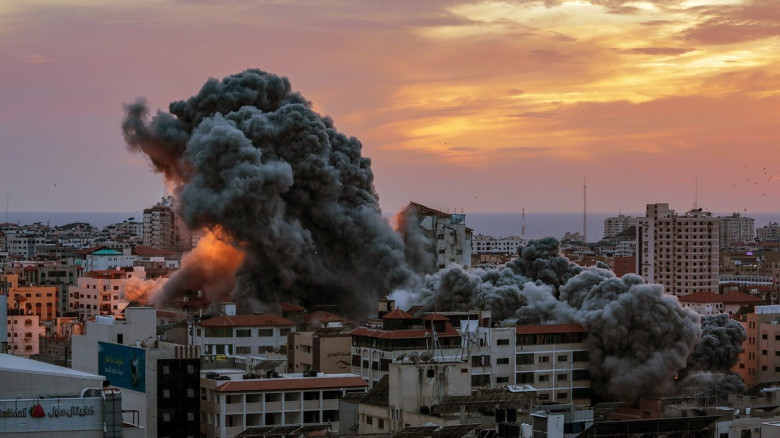 যুদ্ধবিরতির মধ্যেও গাজায় ইসরায়েলি হামলা: শিশুসহ নিহত ৯
