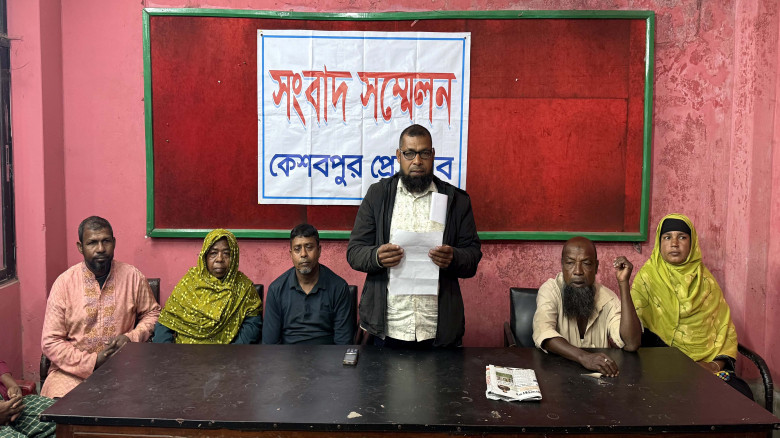 কেশবপুরে জমি নিয়ে বিরোধে সংবাদ সম্মেলন