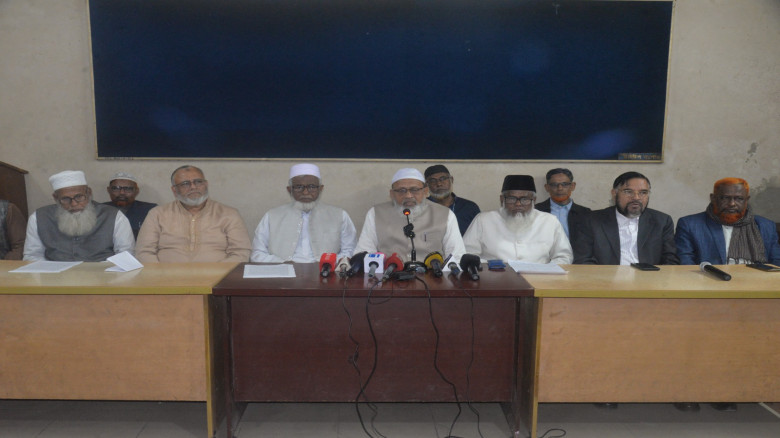 নির্বাচনত্তোর সহিংসতার অভিযোগ এনে সংবাদ সম্মেলন করলেন যশোরের নির্বাচিত ৫ এমপি